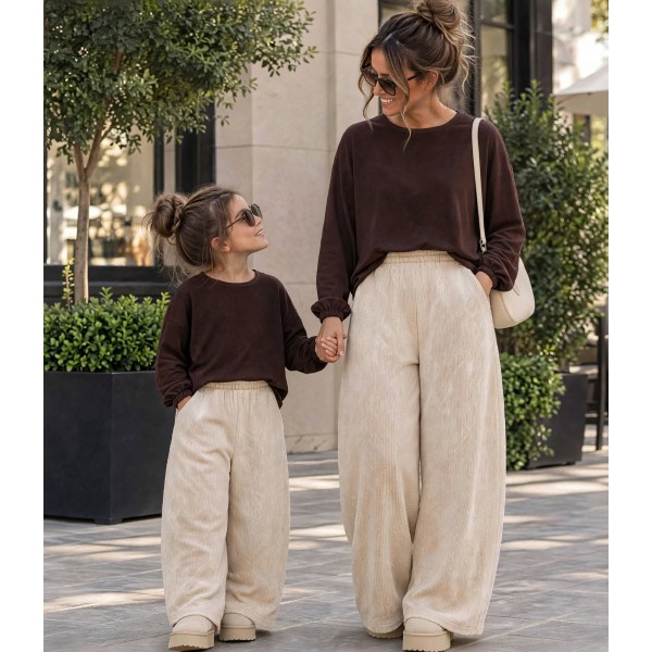 FW27-set (4 τεμαχίων) Γυναικείο & Παιδικό Παντελόνι Κοτλέ Μπεζ  & Μπλούζα Πλεκτή Νυχτερίδα