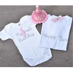 Μπλούζες (σετ 2 τεμαχίων) My First Birthday-Happy MomSilver Glitter & Σατέν Νούμερο για ΚΟΡΙΤΣΙ