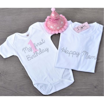 Μπλούζες (σετ 2 τεμαχίων) My First Birthday-Happy MomSilver Glitter & Σατέν Νούμερο για ΚΟΡΙΤΣΙ