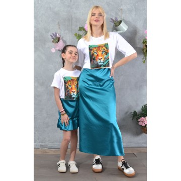 SS25-set  4 τεμαχίων Γυναικείο & Παιδικό Φούστα Σατέν  Πετρόλ & Μπλούζες Nature Leopard