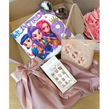 Birthday Box  Huntrix